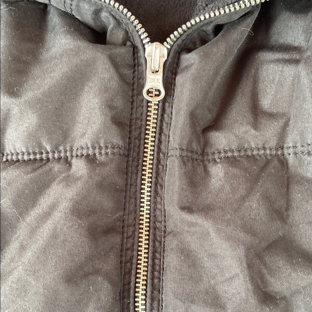 Black Puffer Vest - Picture 2 of 4